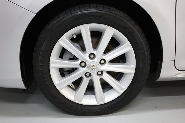 Toyota Camry Thumbnail Image 81