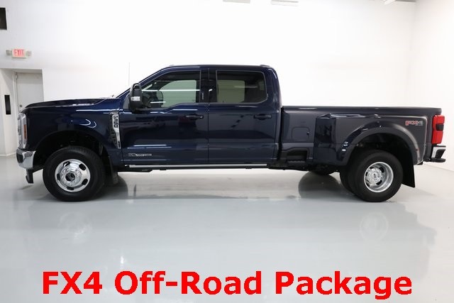 Ford Super Duty F-350 DRW Thumbnail Image 61