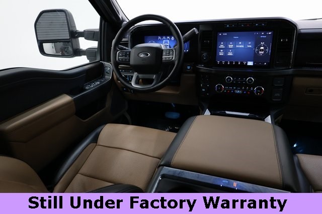 Ford Super Duty F-350 DRW Thumbnail Image 63
