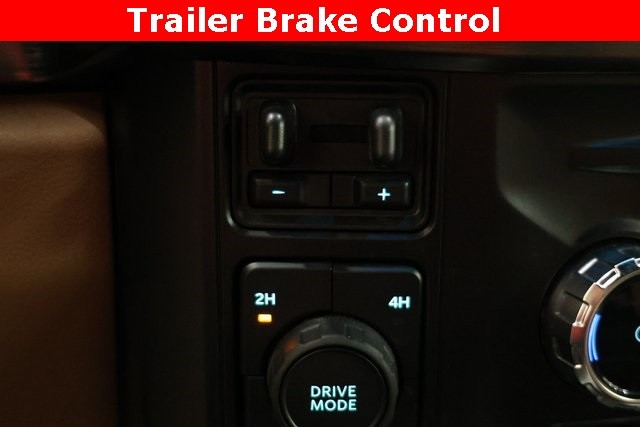 Ford Super Duty F-350 DRW Thumbnail Image 99