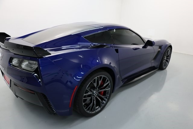 Chevrolet Corvette Thumbnail Image 92