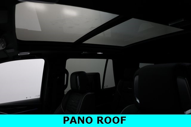 Cadillac Escalade Thumbnail Image 75