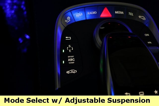 Mercedes-Benz S-Class Thumbnail Image 77