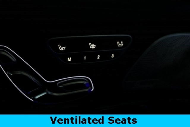 Mercedes-Benz S-Class Thumbnail Image 81