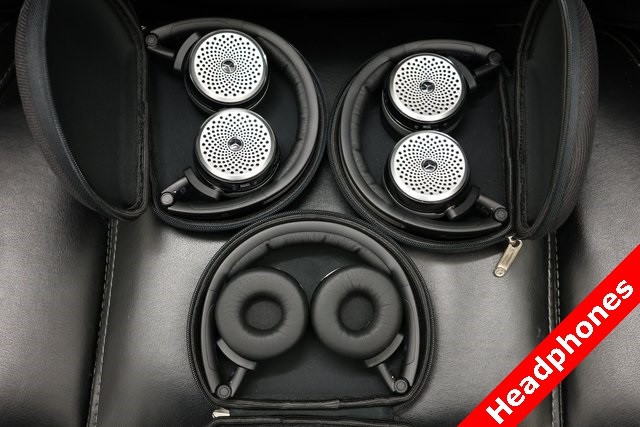 Mercedes-Benz S-Class Thumbnail Image 97