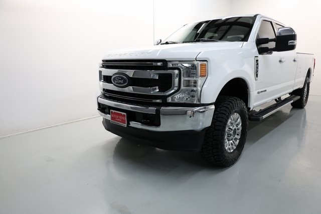 Ford Super Duty F-250 SRW Thumbnail Image 98