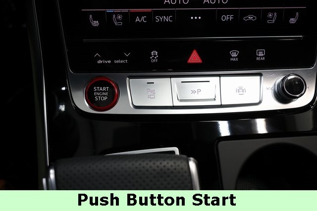 Audi RS Q8 Vehicle Image 24