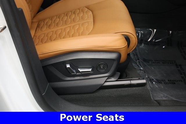 Audi RS Q8 Vehicle Image 32