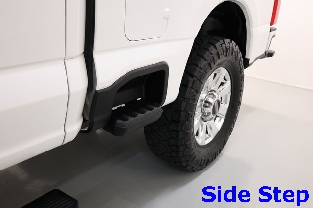 Ford Super Duty F-250 SRW Thumbnail Image 100