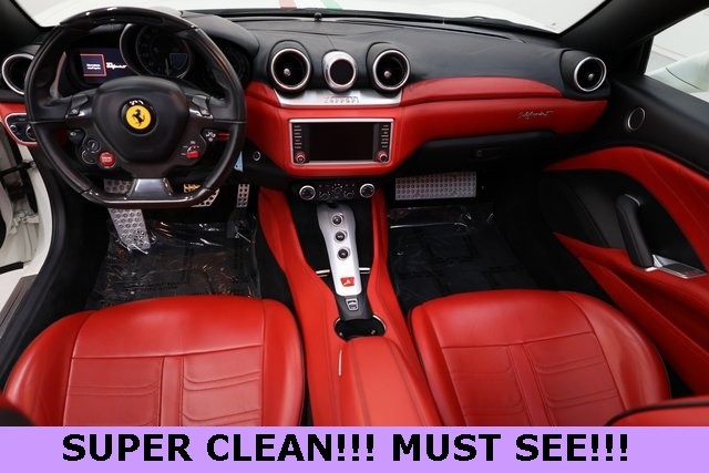 Ferrari California T Vehicle Image 18