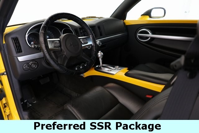 Chevrolet SSR Thumbnail Image 60