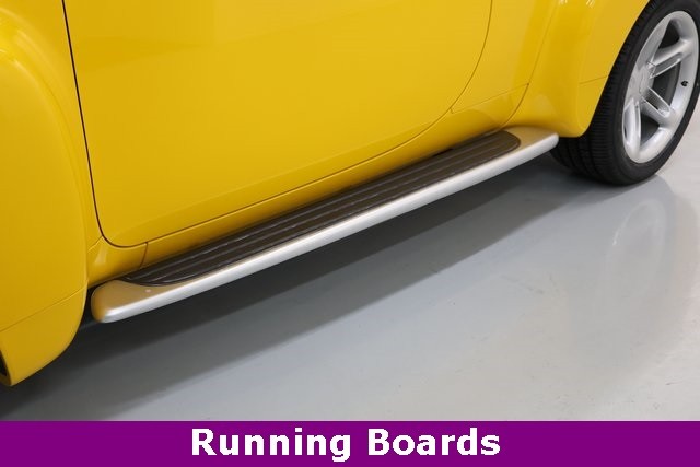 Chevrolet SSR Thumbnail Image 77