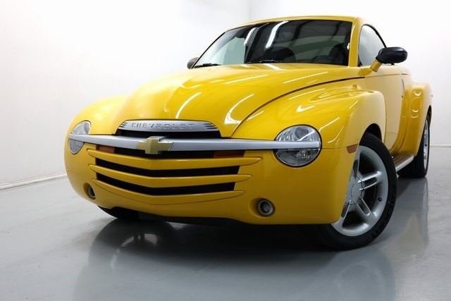 Chevrolet SSR Thumbnail Image 82