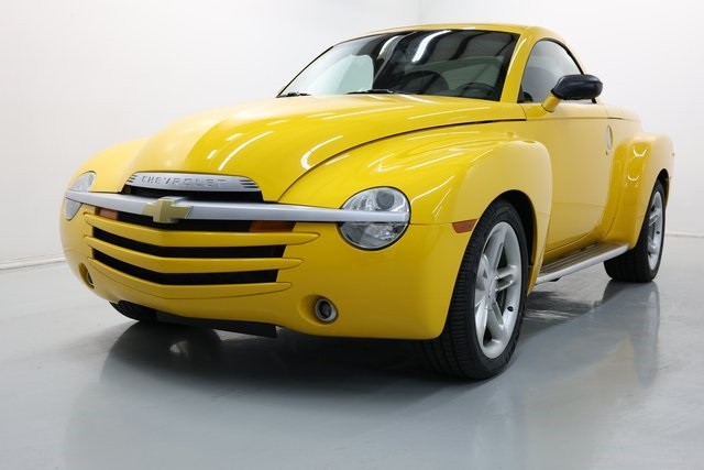 Chevrolet SSR Thumbnail Image 85
