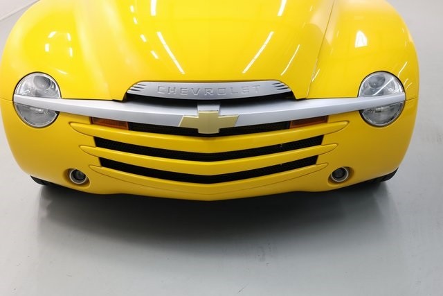 Chevrolet SSR Thumbnail Image 90
