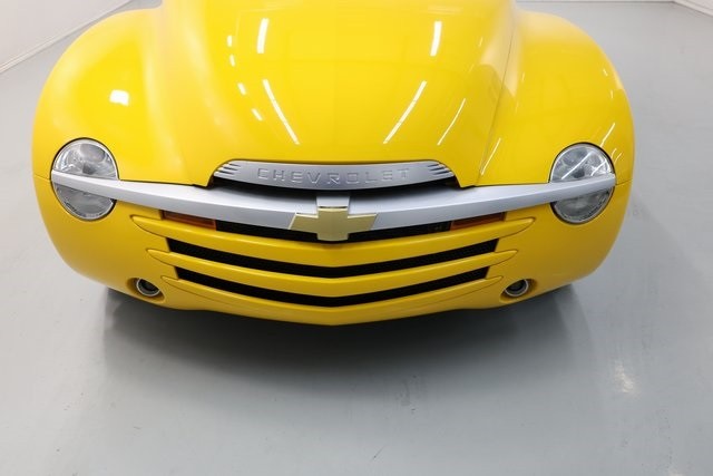 Chevrolet SSR Thumbnail Image 91
