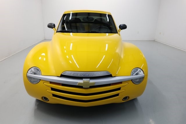 Chevrolet SSR Thumbnail Image 92