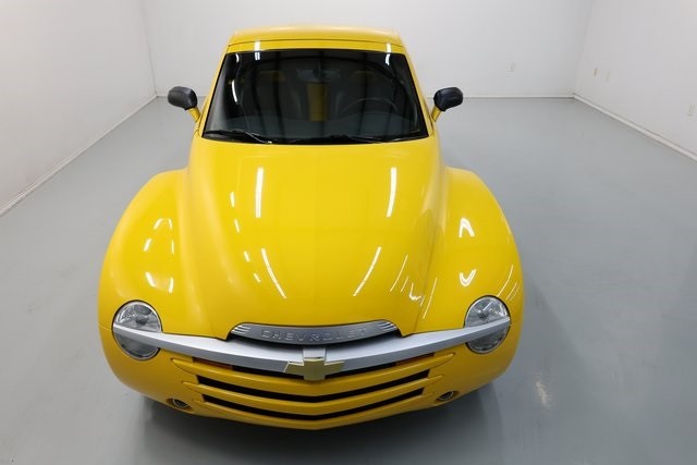Chevrolet SSR Thumbnail Image 93