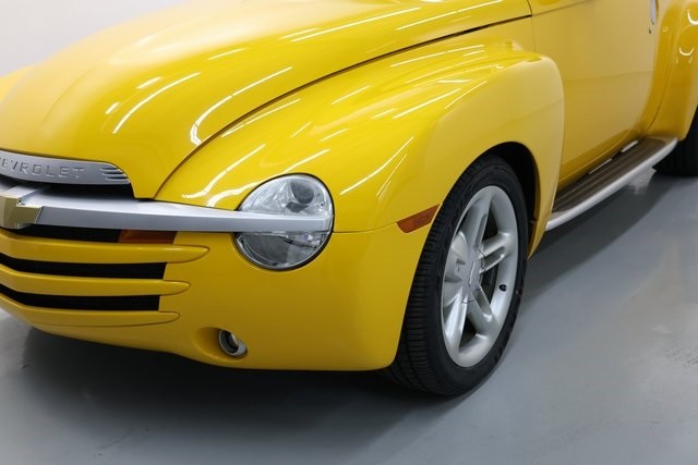 Chevrolet SSR Thumbnail Image 95