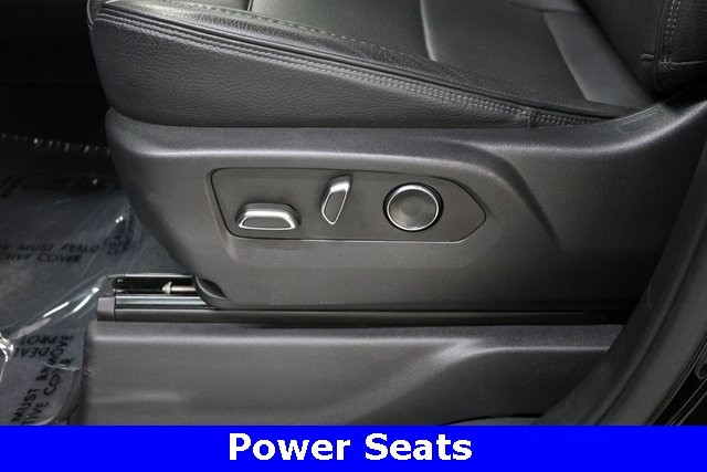 GMC Sierra 3500HD Thumbnail Image 83