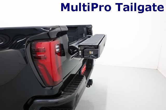 GMC Sierra 3500HD Thumbnail Image 95