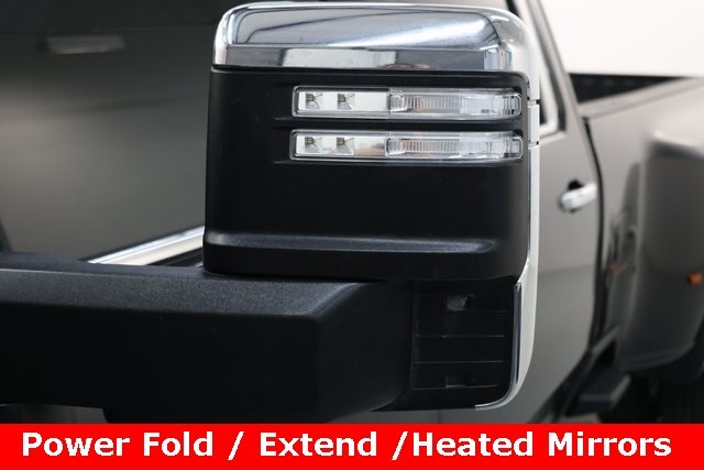 GMC Sierra 3500HD Thumbnail Image 100
