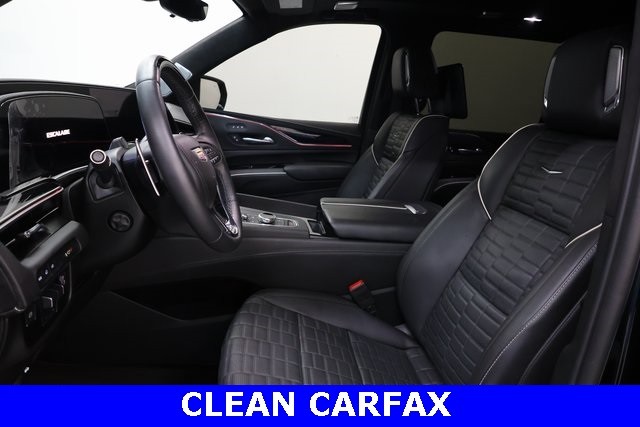 Cadillac Escalade ESV Vehicle Image 08