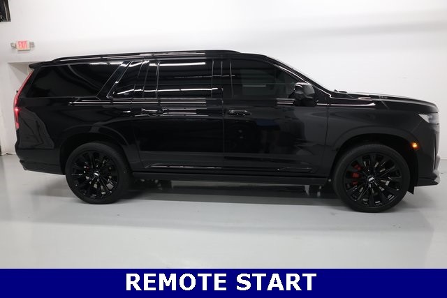 Cadillac Escalade ESV Vehicle Image 30