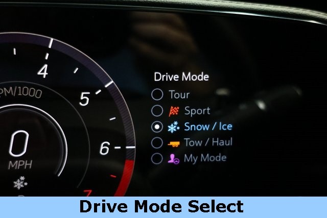 Cadillac Escalade ESV Vehicle Image 35