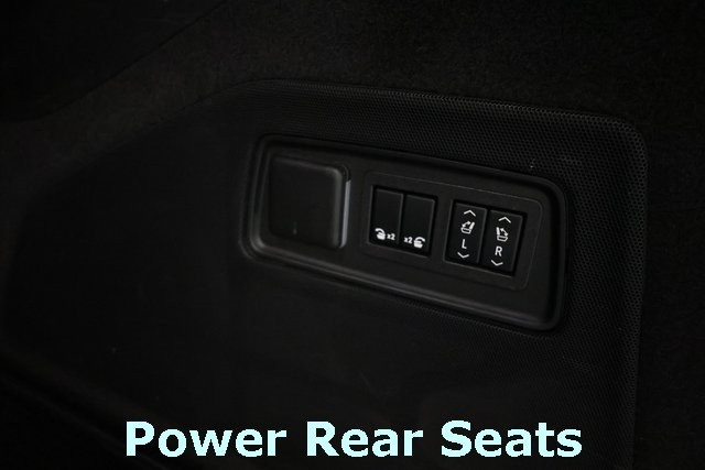 Cadillac Escalade ESV Vehicle Image 42