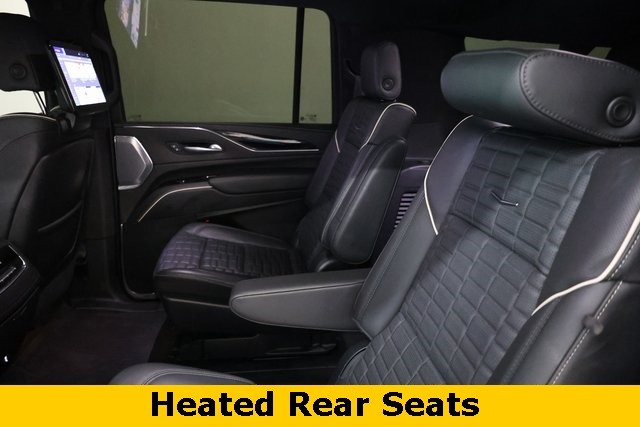 Cadillac Escalade ESV Vehicle Image 43