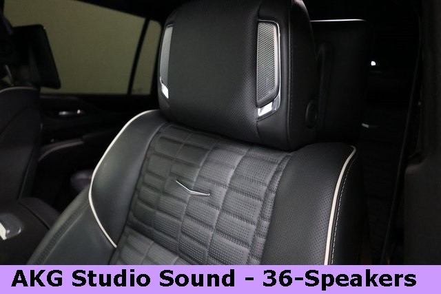 Cadillac Escalade ESV Vehicle Image 46