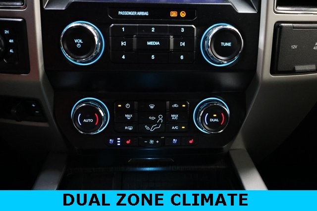 Ford Super Duty F-450 DRW Thumbnail Image 83