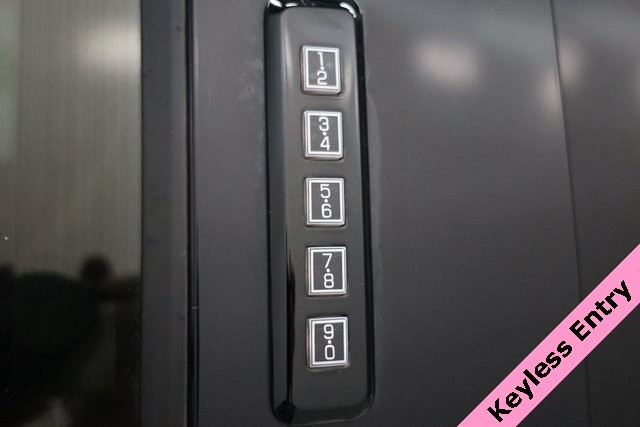 Ford Super Duty F-250 SRW Vehicle Image 44