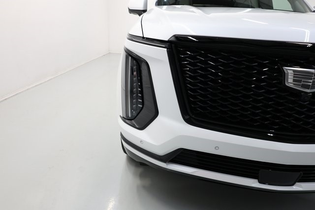 Cadillac Escalade Vehicle Image 16