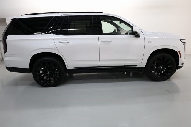 Cadillac Escalade Vehicle Image 37