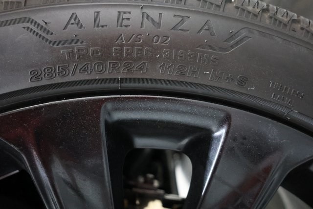 Cadillac Escalade Vehicle Image 43