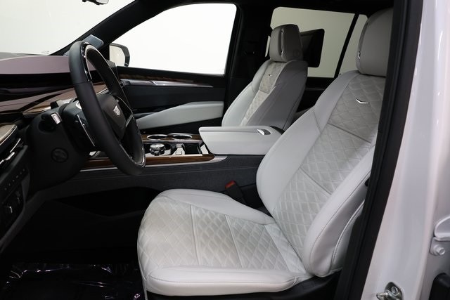 Cadillac Escalade Vehicle Image 47