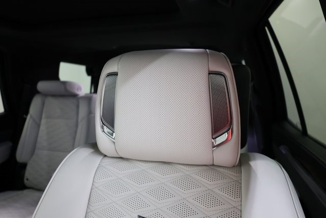 Cadillac Escalade Vehicle Image 49