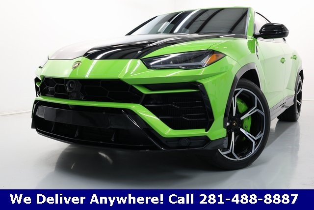 Lamborghini Urus Vehicle Image 02