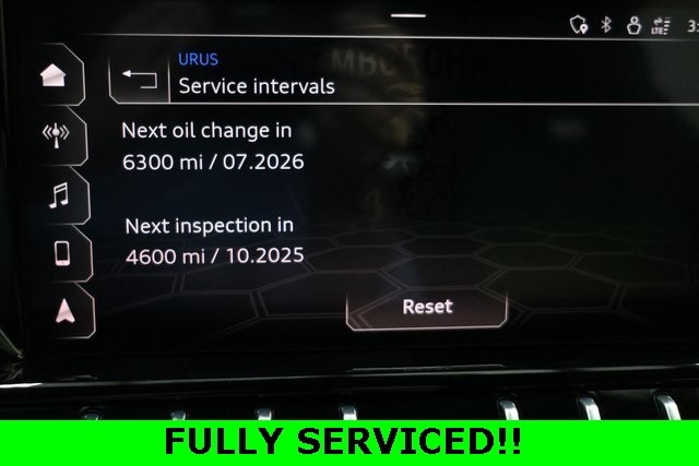 Lamborghini Urus Vehicle Image 05