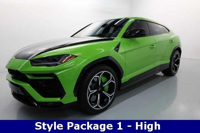 Lamborghini Urus Vehicle Image 09