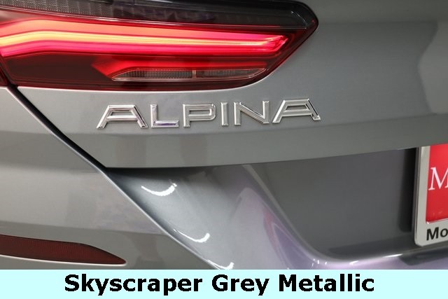 BMW 8 Series Vehicle Image 04