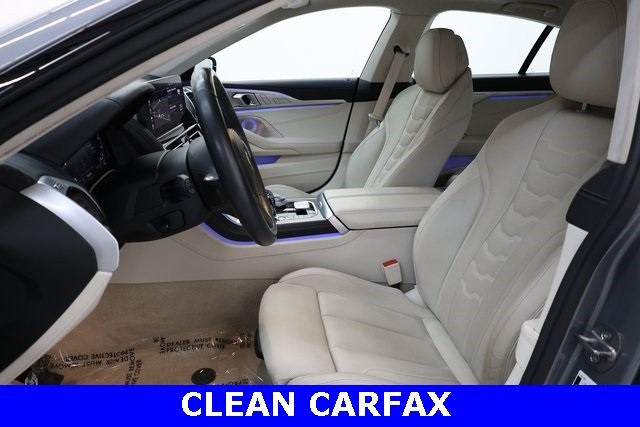 BMW 8 Series Vehicle Image 09