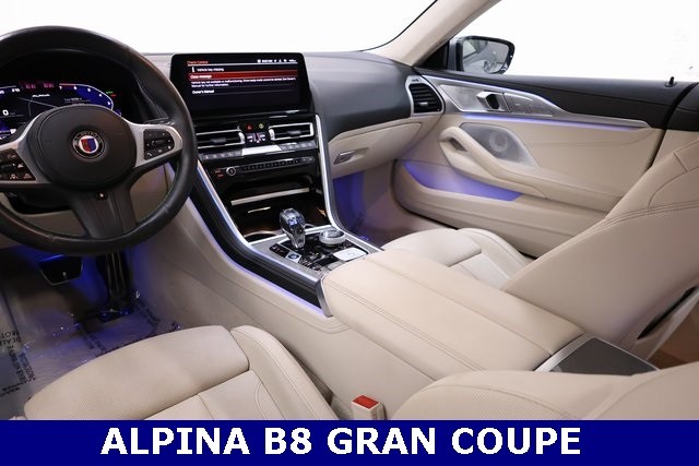 BMW 8 Series Vehicle Image 10