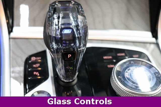 BMW 8 Series Vehicle Image 15