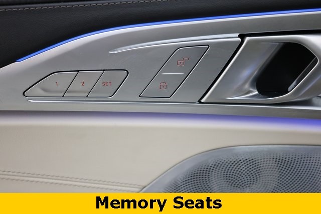 BMW 8 Series Vehicle Image 40