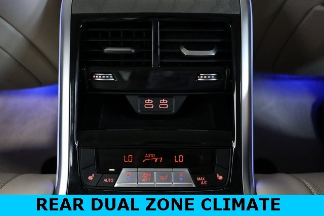 BMW 8 Series Vehicle Image 44