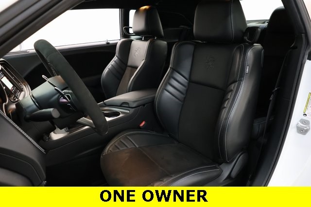 Dodge Challenger Vehicle Image 11