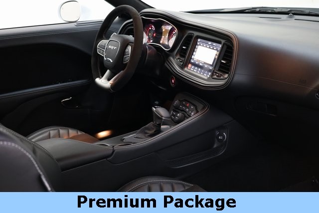 Dodge Challenger Vehicle Image 14